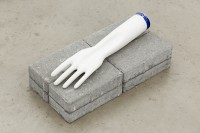 http://www.galeria-sabot.ro/files/gimgs/th-87_How it’s made, 2015, porcelain glove mold, 9 x 27 cm.jpg